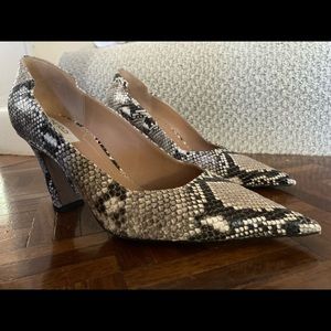 Fold Milano 80 Snake Embossed Leather Shoes for sale! In excellent condition!